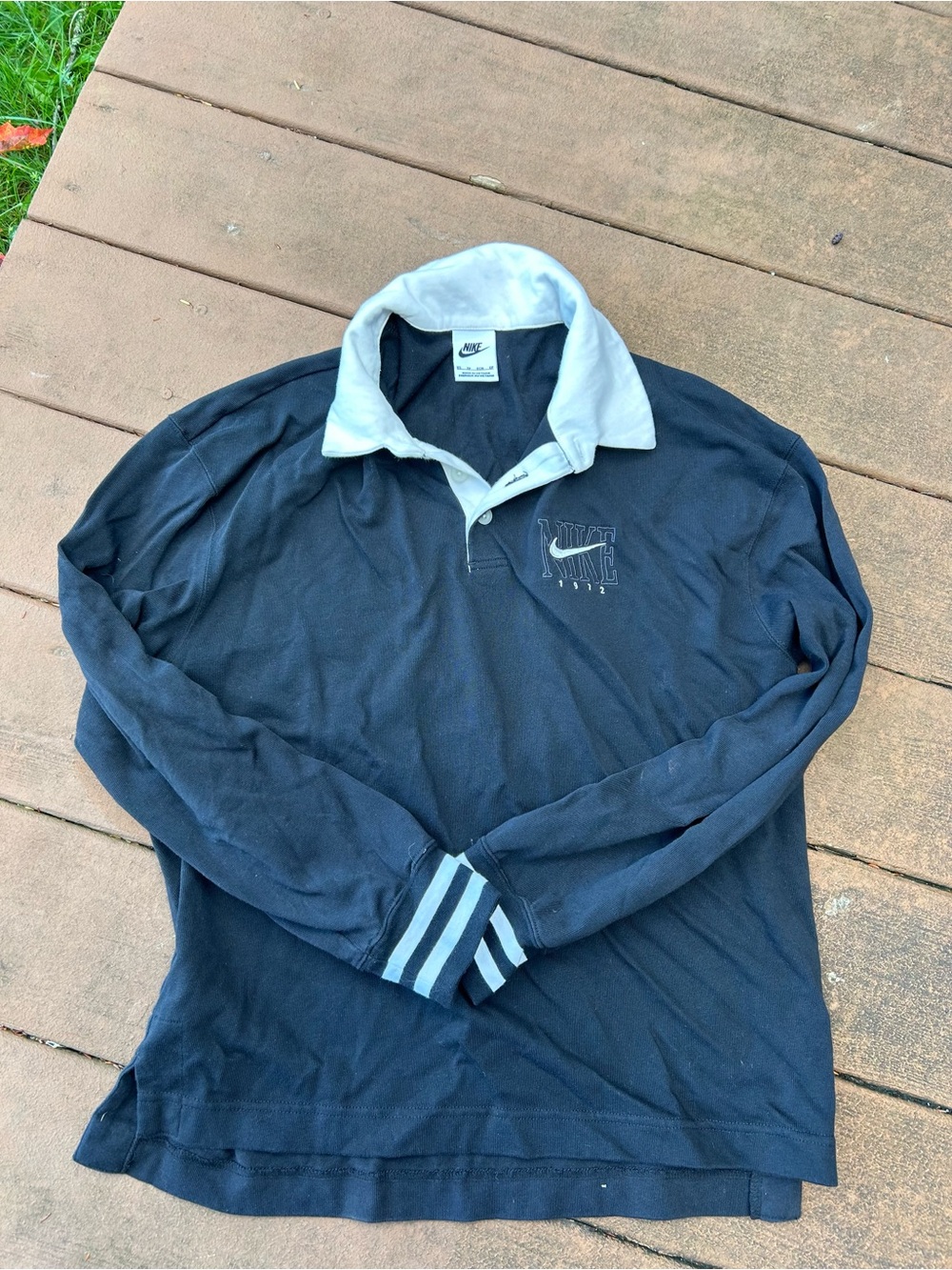 Nike Men’s Navy Long-Sleeve Polo with White Collar and Cuff Stripes